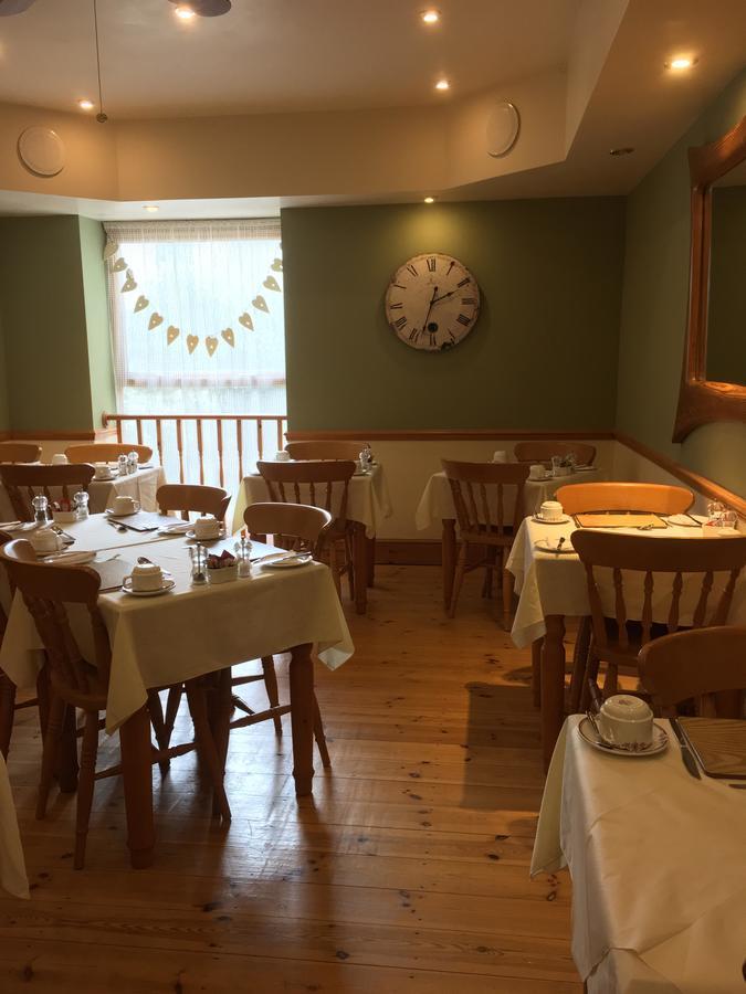 Astonwood Hotel 랜디드노 외부 사진